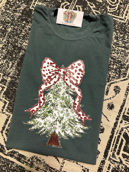 Coquette Christmas Tree - Comfort Colors